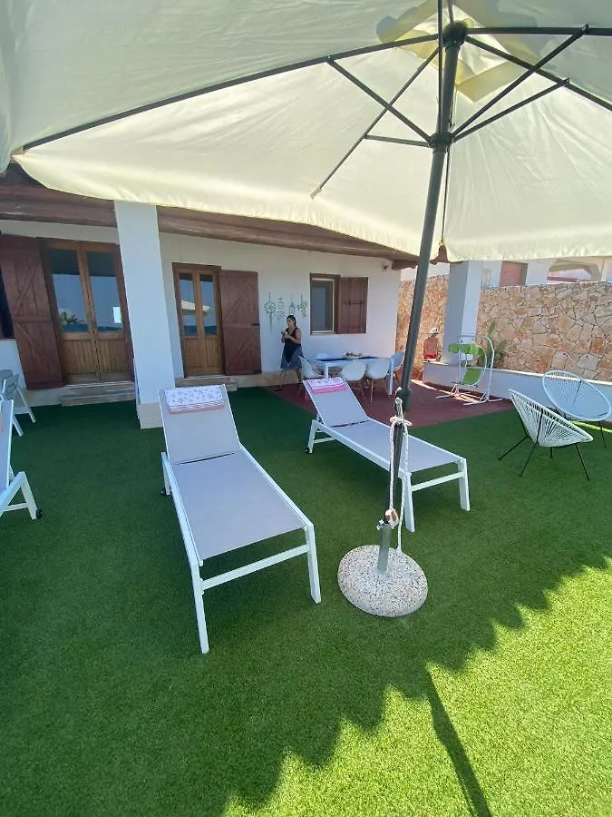 La Casa Sulla Spiaggia: Dimora Elma Villa Reitani 0*,