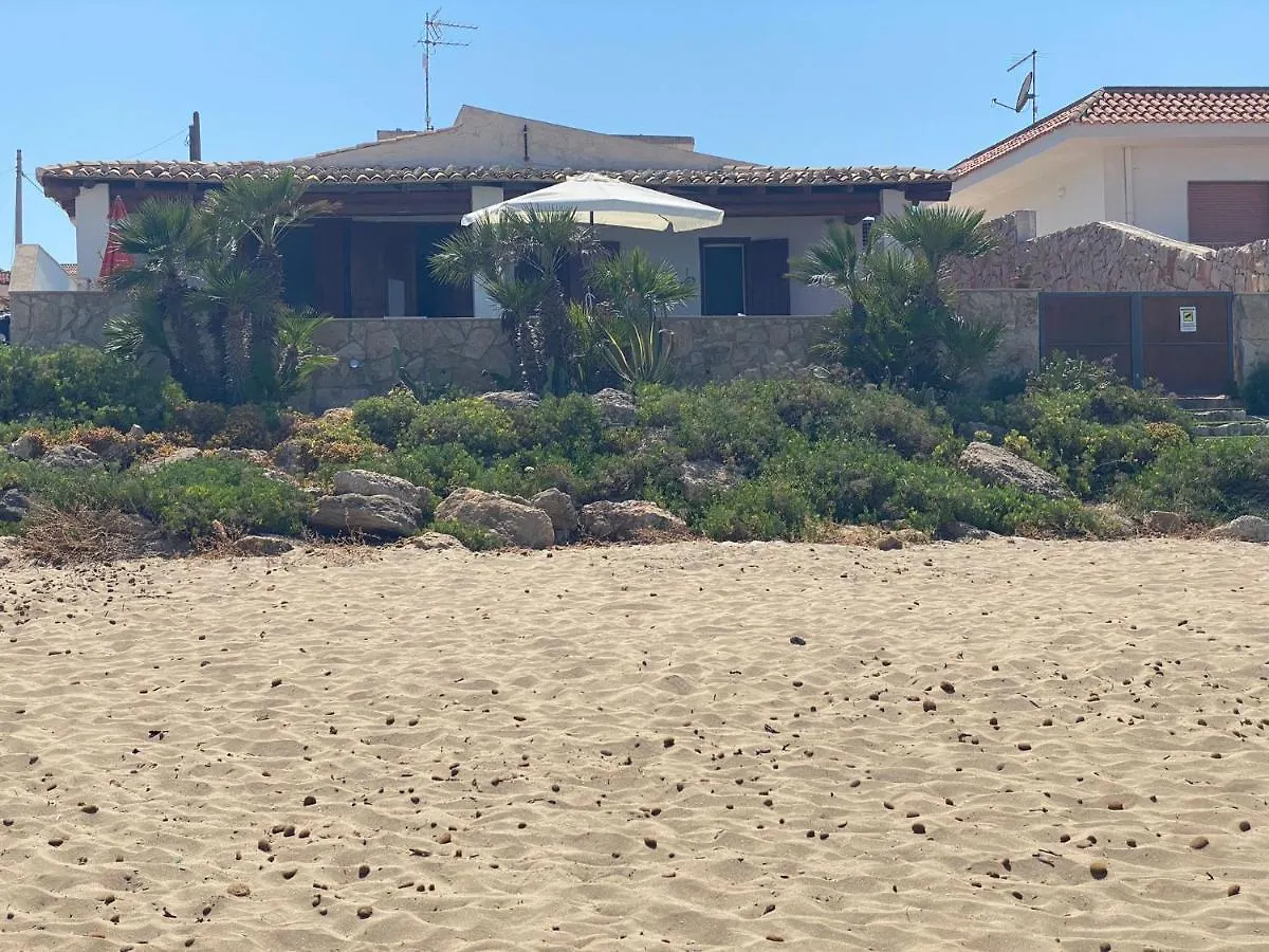 La Casa Sulla Spiaggia: Dimora Elma contacts
